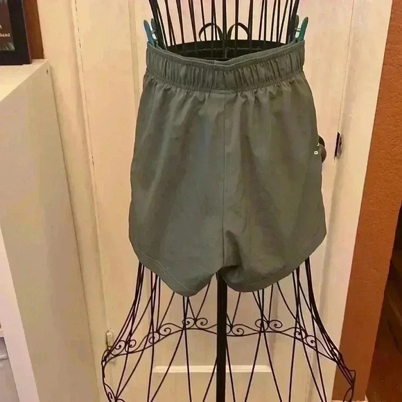 Gymshark 2 in 1 Shorts-Sz S - Picture 5 of 6